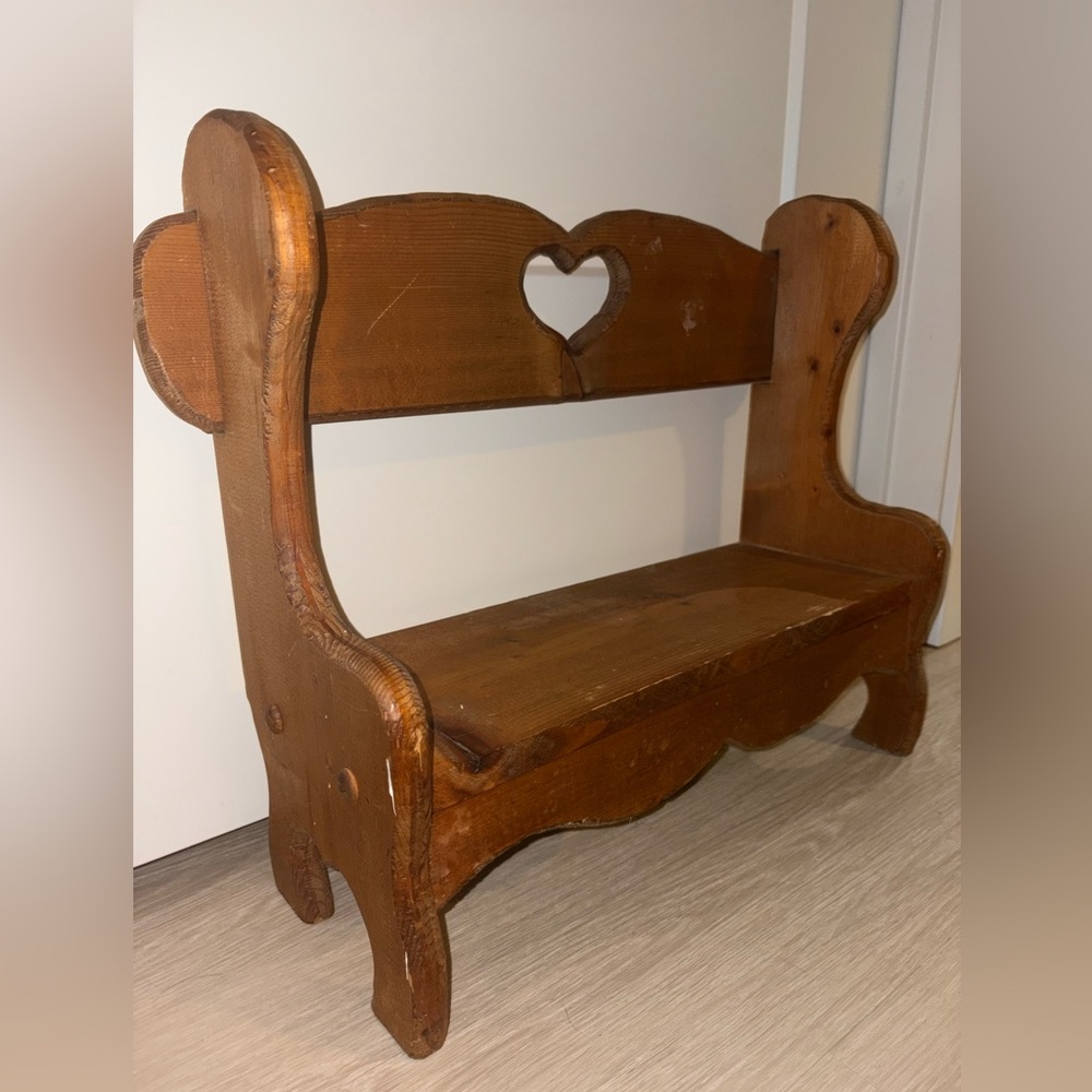 Cottagecore Wooden Mini Heart Bench🤎